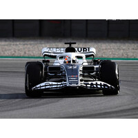 Minichamps 1/18 Scuderia Alphatauri AT03 - Yuki Tsunoda - Bahrain GP 2022 Resin Car
