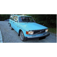 Minichamps 1/18 Volvo 144 Break - 1973 - Light Blue Diecast Model
