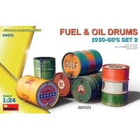 Miniart 1/24 Fuel & Oil Drums 1930-50s Set 2 Plastic Model Kit