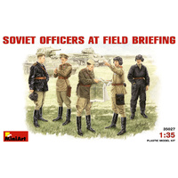 Miniart 1/35 Soviet Officers at Field Briefing 35027 Plastic Model Kit
