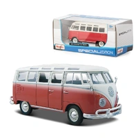 Maisto 1/24 1956 Volkswagen Van "Samba" Diecast Car