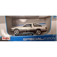Maisto 1/24 1983 Toyota Sprinter Trueno AE86