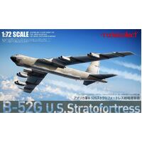 Modelcollect 1/72 B-52G American Strategic Bomber Plastic Model KIt UA72212