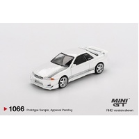 Mini GT 1/64 Nissan Skyline GT-R (R32) VeilSide Combat C-I White Diecast Model Car