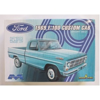 Moebius 1/25 1969 F-100 Custom Cab Short Bed Plastic Model Kit