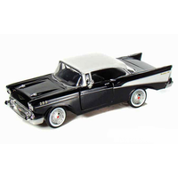 Motormax 1/24 1957 Chevrolet Bel Air (Assorted colours)