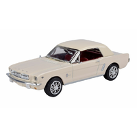 Motormax 1/43 1964 1/2 Ford Mustang Hardtop (American Classics) 73819 Diecast