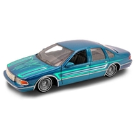 Motormax 1/24 1993 Chevy Caprice Get Low Series Diecast Car