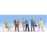 Noch HO People with Cell Phones (6) N15574