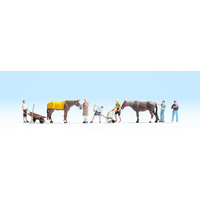 Noch HO Stable Work 6 Figures 2 Horses & Extras