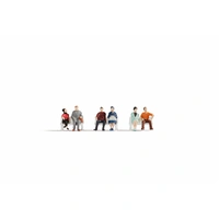 Noch HO Sitting People 18130