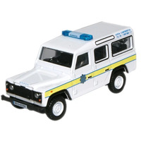 Oxford OO Garda Land Rover Defender Station Wagon Diecast 76DEF004