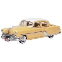 Oxford HO Pontiac Chieftain 4 Door 1954 Winter White/Maize Yellow Diecast 87PC54002