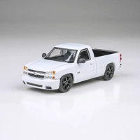 Para64 1/64 2006 Chevrolet Cateye Silverado Single Cab Summit White LHD Diecast Model Car