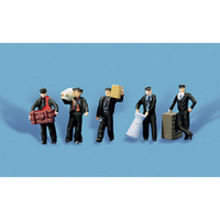 Peco OO Modelscene Porters (Pack of 5)
