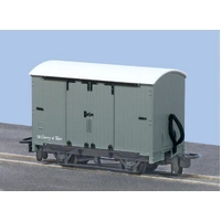 Peco OO-9 Box Van Unlettered Grey