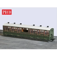 Peco OO-9 Centre Observation Coach SR Livery No 2468