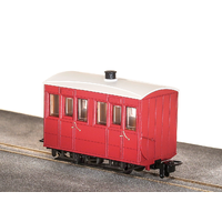 Peco OO-9 4 Wheel Enclosed Side Coach Red