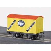 Peco N Fyffes Bananas Refrigerated Van