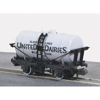 Peco N United Dairies Milk Tank Wagon