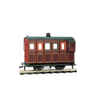 Peco O 4 Wheel Coach/Brake Maroon Kit