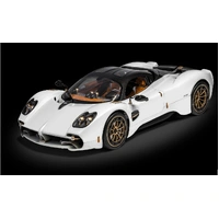 Pocher 1/8 Pagani Utopia VCouple Bianco Perla Metal Diecast Model Kit