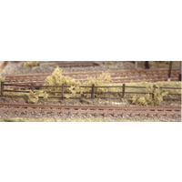 Ratio N Lineside Fencing 3-bar Brown