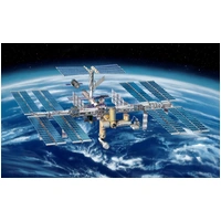 Revell 1/144 25th Anniversary ISS Platinum Edition Gift Set Plastic Model Kit