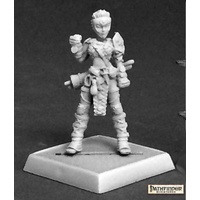 Reaper: Pathfinder Miniatures: Kess, Iconic Brawler (metal) Unpainted Miniature