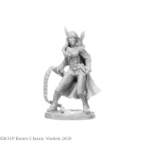Reaper: Bones: Dannin Deepaxe, Female Dwarf Unpainted Miniature