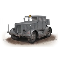 Special Armour 1/72 SS-100 Gigant Schwerer Radschlepper/Heavy Tra Plastic Model Kit
