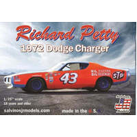 Salvinos J R 1/25 Richard Petty 1972 Dodge Charger Plastic Model Kit