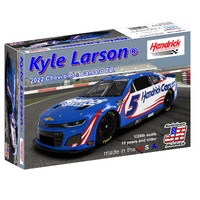 Salvinos J R 1/24 Hendrick Motorsports Kyle Larson 2022 Camaro Plastic Model Kit