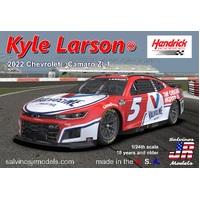 Salvinos J R 1/24 Hendrick Motorsports Kyle Larson 2022 Camaro - Valvoline Plastic Model Kit