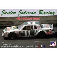 Salvinos J R 1/24 Junior Johnson Racing 1981 Buick Driven by Darrell Waltrip Plastic Model Kit