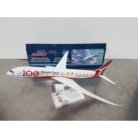 Sky Marks 1/200 QANTAS B787-9 100th Anniversary Plastic Model