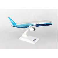 Sky Marks 1/200 Boeing House Colours B787-8 w/Spinning Engines Plastic Model Aircraft