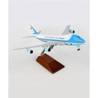 Skymarks 1/200 Air Force One VC25 w/Gear & Wood Stand