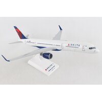 Sky Marks 1/150 Delta B757-200 (New Livery) Reg#N704X Plastic Model Aircraft
