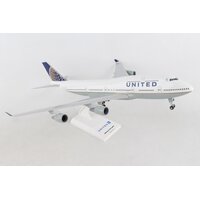 Sky Marks 1/200 United B747-400 w/Gear 'Post Co Merger' Plastic Model Aircraft