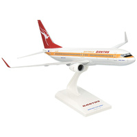 Sky Marks 1/130 737-800 QantasRetro Scheme Plastic Model