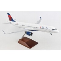 Sky Marks 1/200 Delta A321NEO W/ Wood Stand & Gear Diecast Aircraft