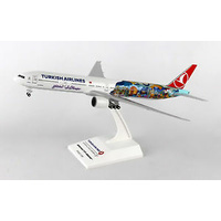 Sky Marks 1/200 B777-300 Turkish Airlines Plastic Model