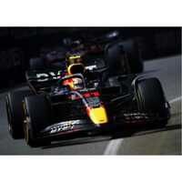 Spark 1/18 Oracle Red Bull Racing RB18 No.11 Oracle Red Bull Racing - Winner Singapore GP 2022 - Sergio Perez.  With Acrylic Cover