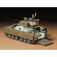 Tamiya 1/35 US M2 Bradley Infantry Fighting Vehicle 35132