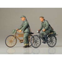 Tamiya 1/35 German Soldiers with Bicycle 35240