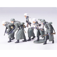 Tamiya 1/35 German Assault Infantry with Winter Gear 35256