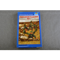 Trumpeter 1/35 Panzer Division (Poland 1939) 00404 Plastic Model Kit