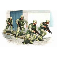 Trumpeter 1/35 U.S. Army in Iraq (2005) Plastic Model Kit 00418