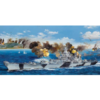 Trumpeter 1/200 USS Iowa BB-61 Plastic Model Kit [03706]